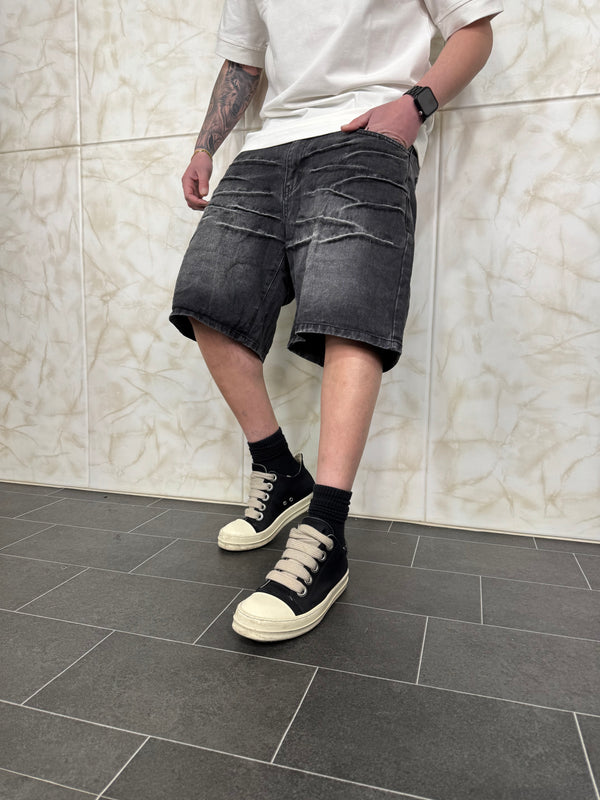 Short Denim Resined Black
